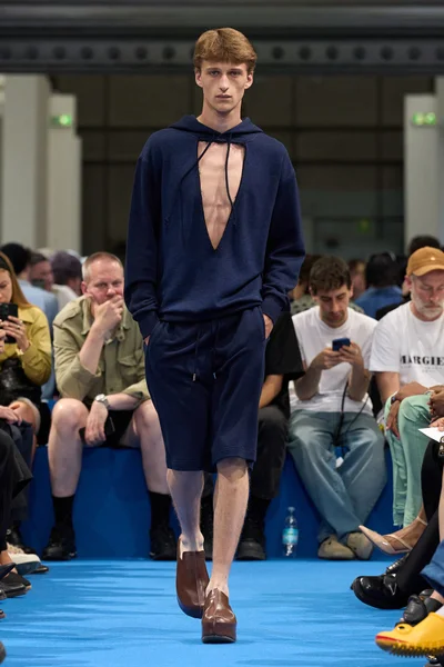 Look 8